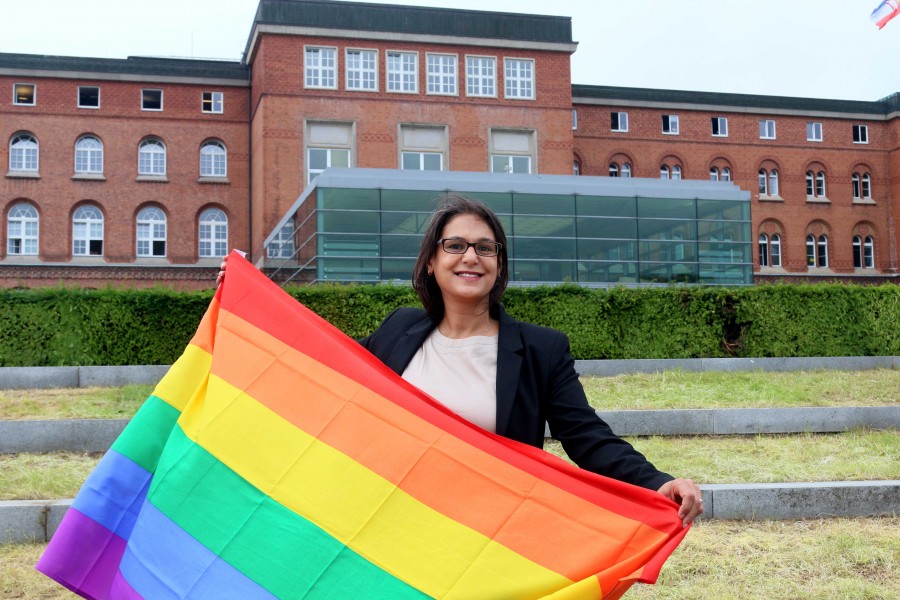 Serpil Midyatli Regenbogenfahne CSD